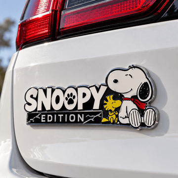 Snoopy & Woodstock Best Buddies Edition Car Emblem Badge