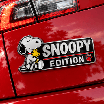 Snoopy & Woodstock Cozy Hug Car Emblem Badge
