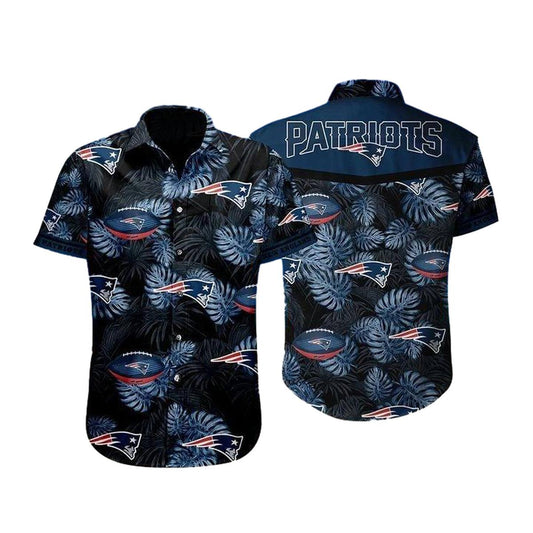 New England Patriots Logo Palm Leaves Black Pattern Hawaiian Shirt - Moonbestprint