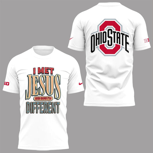 Back at Ohio State, J.T. Tuimoloau makes a statement in the 'I MET JESUS AND NOW I'M DIFFERENT' T-Shirt | DM82 Moonbestprint