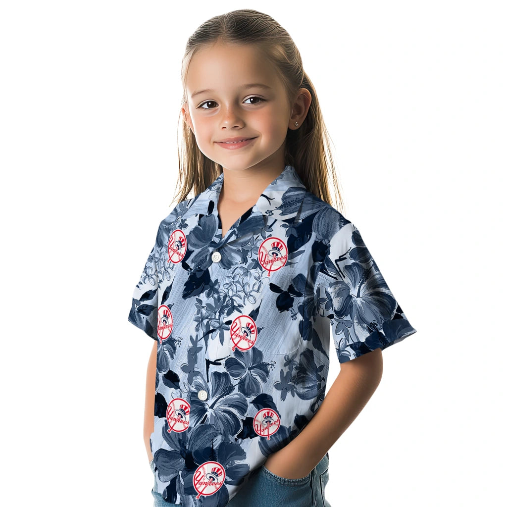 New York Yankees Hawaiian Shirt - Hibiscus Arrangement | Moonbestprint