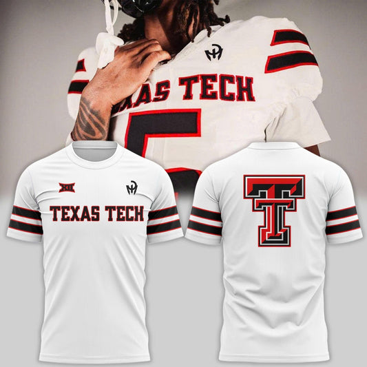 Special New Patrick Mahomes Logo Uniform Tshirt In White Moonbestprint