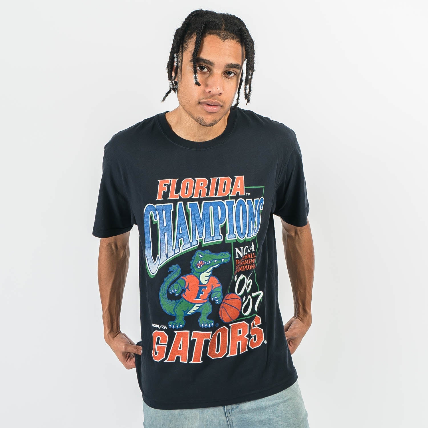 Florida Gators Vintage Back to Back '06 '07 College Champions NCAA T-Shirt