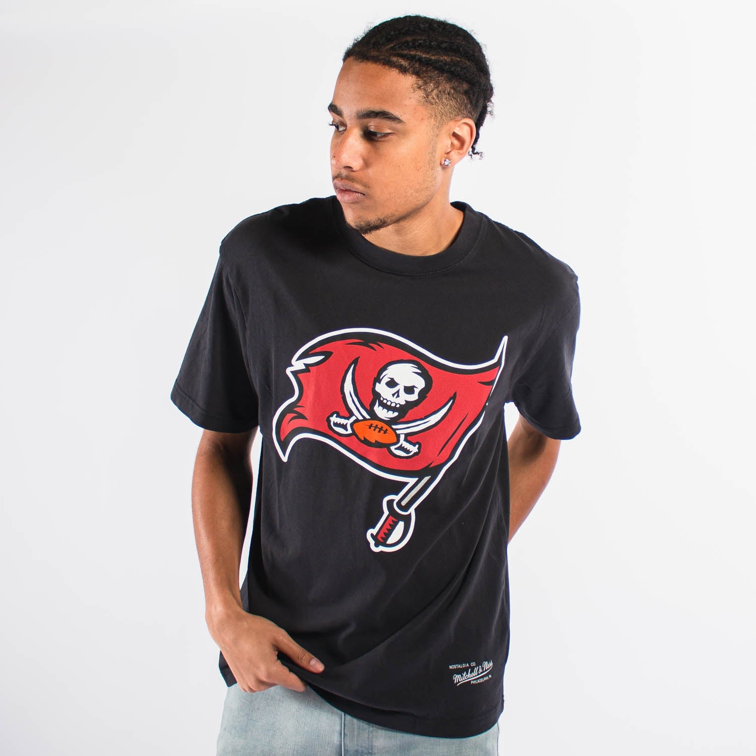 Tampa Bay Buccaneers Vintage Hardwood Classics Big Logo NFL T-Shirt